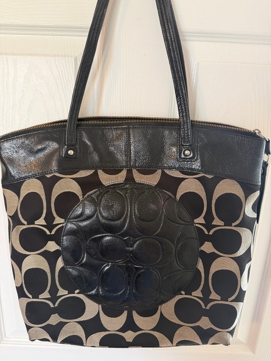 Coach Handbags - Coach Signature Daisy Tote Bag | Black & Grey Canvas | F18935